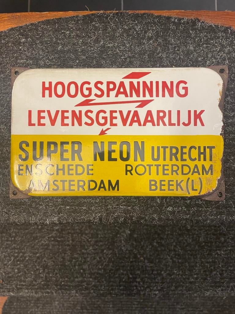 Vintage Emaille Reclamebord Super Neon Hoogspanning, Ophalen of Verzenden