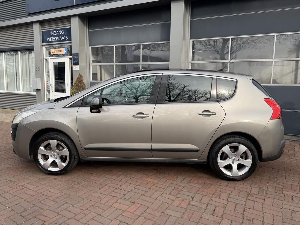 Peugeot 3008 1.6 VTi SR Bj 2009 Panodak,Trekhaak,Clima,Navi,, Auto's, Voorwielaandrijving, Gebruikt, Zwart, 4 cilinders