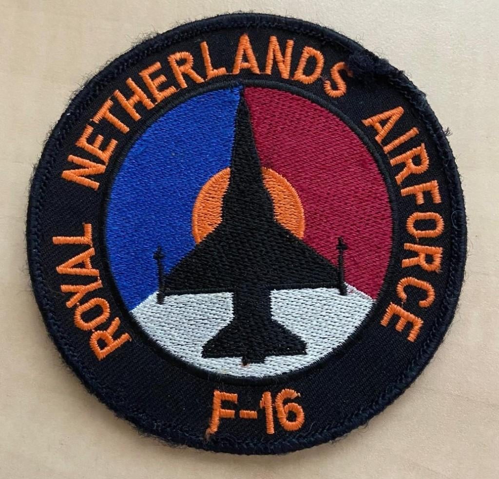 2 vliegtuig emblemen F16 en vliegbasis Twenthe Luchtmacht, Ophalen, Zo goed als nieuw, Patch, Badge of Embleem