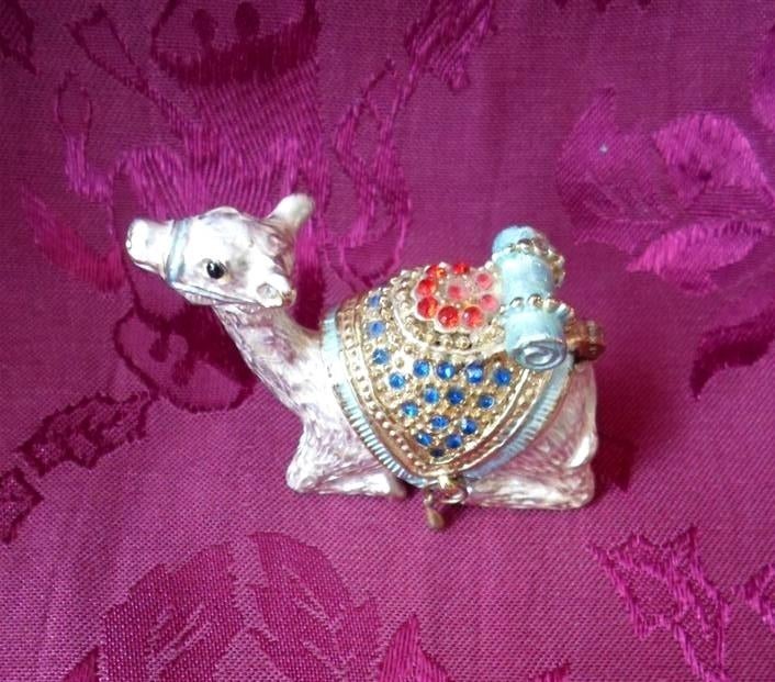 Sieradendoosje / snuisterij doosje/ crème de parfum kameel., Ophalen of Verzenden