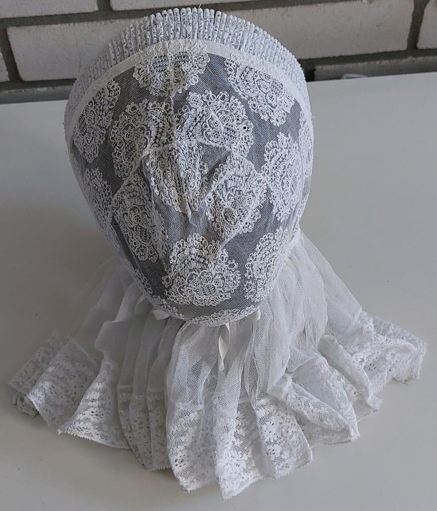 antieke kanten floddermuts of knipmuts, die deel uitmaakt va, Ophalen of Verzenden, Dames