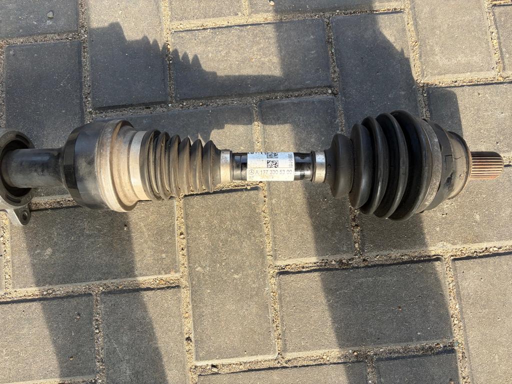 Aandrijfas A1773305300, Gebruikt, Mercedes-Benz, Niet ingevuld, Mercedes