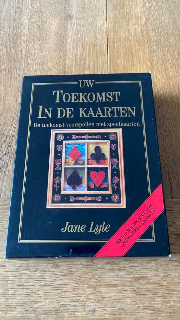 J. Lyle - Uw toekomst in de kaarten compleet in box, Boeken, Esoterie en Spiritualiteit, Spiritualiteit algemeen, J. Lyle, Overige typen