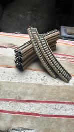 Te koop 12 gebogen rails van marklin 5100, Wisselstroom, Rails, Ophalen of Verzenden, Zo goed als nieuw
