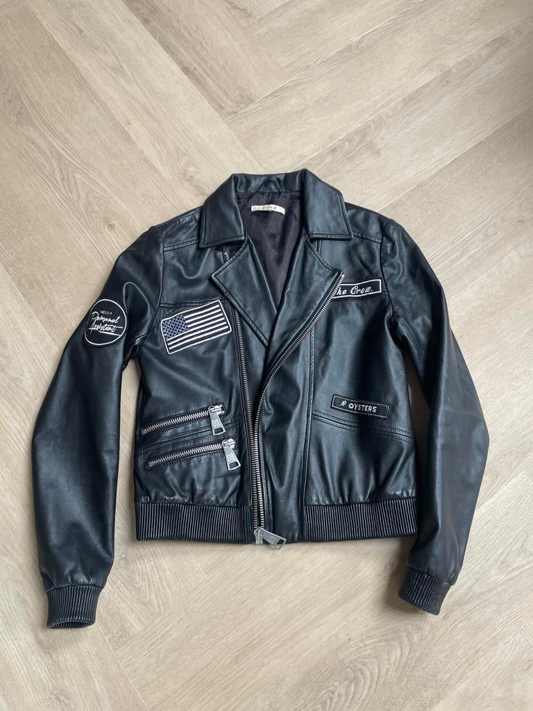 Nikkie Leren Bikerjack met Patches - Zo goed als nieuw, Kleding | Dames, Jassen | Winter, Ophalen, Zo goed als nieuw, Maat 38/40 (M)