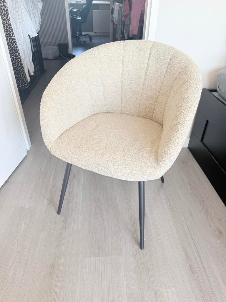 Teddy Bouclé Eetkamerstoel - Beige/Zand Kwantum, Huis en Inrichting, Stoelen, Ophalen, Overige kleuren, Zo goed als nieuw, Eén