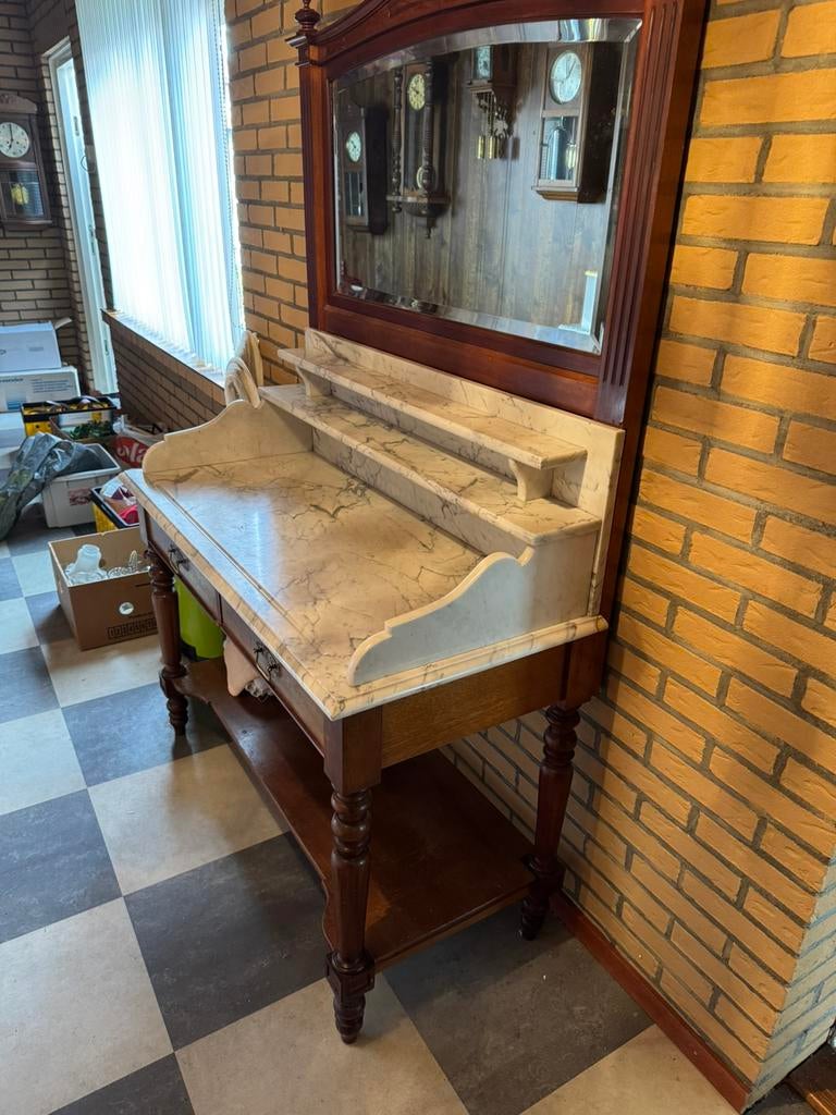 Antieke commode, Ophalen