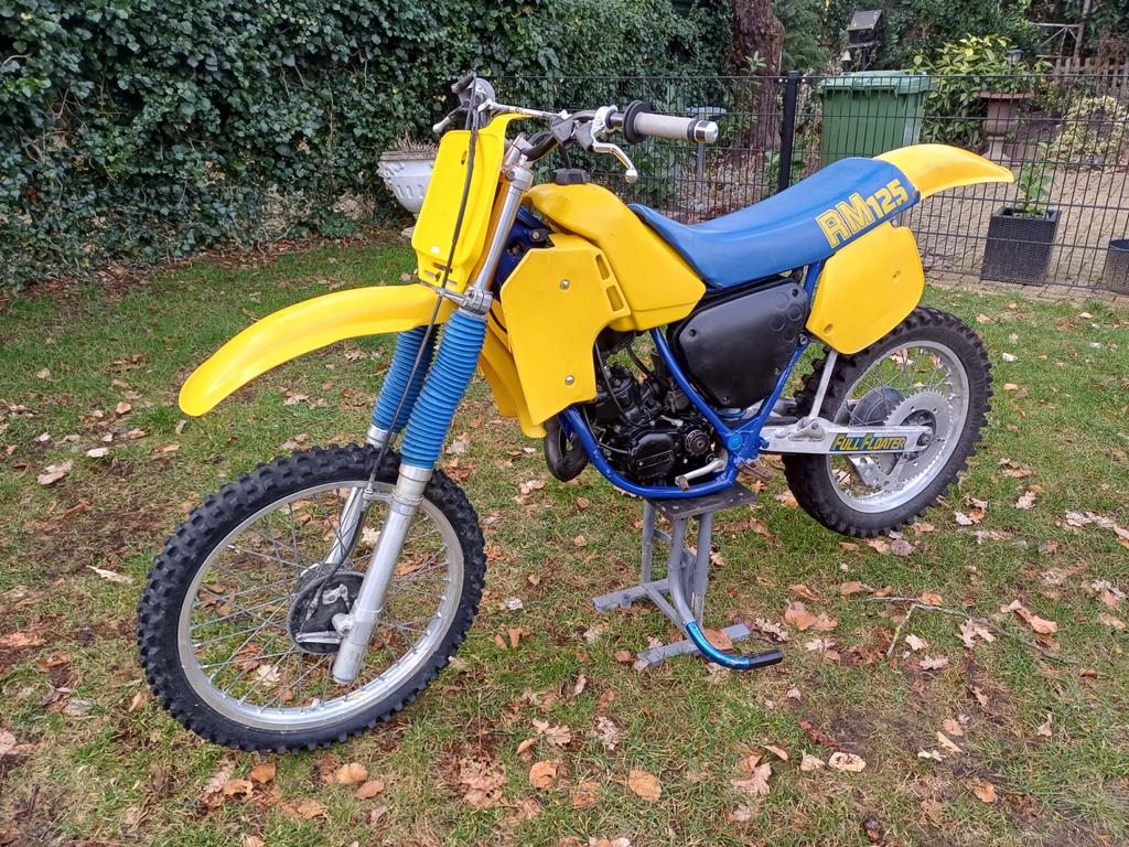Suzuki RM 125 - 1984 Gestrand project