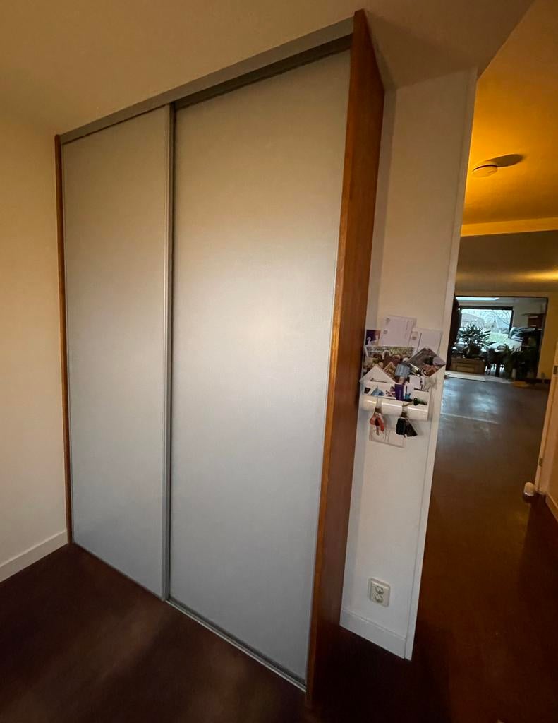 Schuifkast op maat van twee Ikea Billy kasten, Ophalen, Gebruikt