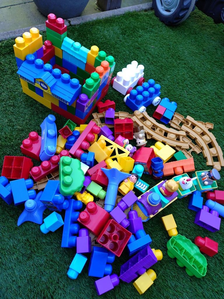 Megabloks Winnie de Poeh Trein met Rails en Onderdelen, Ophalen, Gebruikt, Megabloks