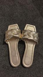 Notre V slippers goud 39, Slippers, Overige kleuren, Ophalen of Verzenden, Zo goed als nieuw