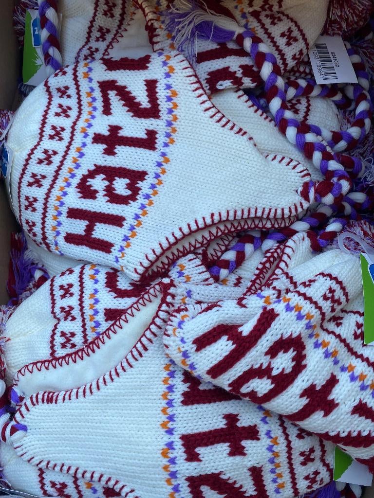 partij mutsen ,handschoenen  sjaals  t-shirts enz enz., Ophalen of Verzenden, Nieuw