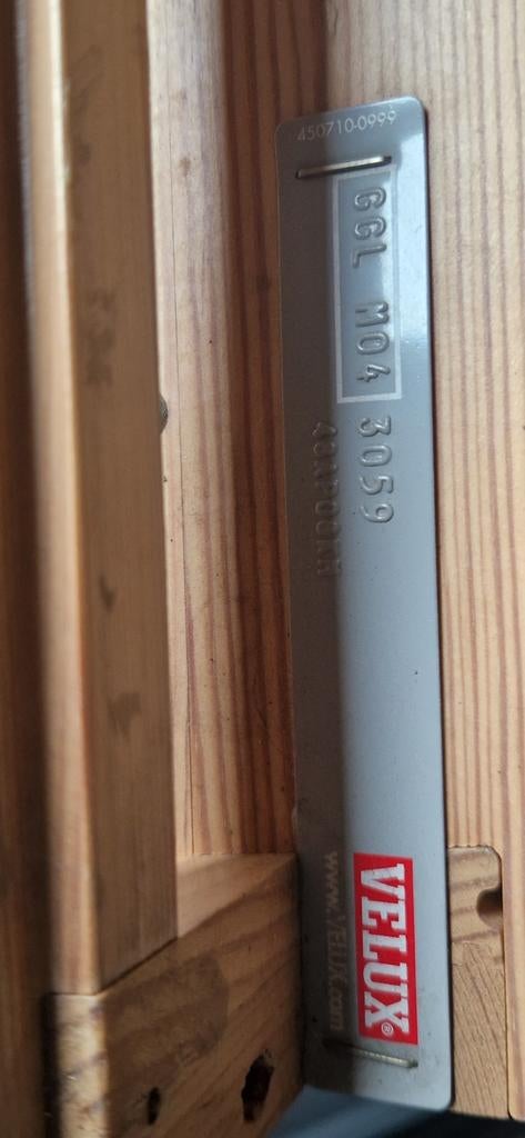 2 VELUX dakramen GGL M04 (78x98 cm) met verduistering, Dubbelglas, Gebruikt, Minder dan 80 cm, 80 tot 120 cm