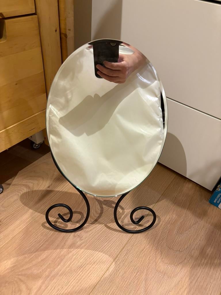 Staande tafel spiegel metaal zwart ovaal, Ophalen of Verzenden, Zo goed als nieuw