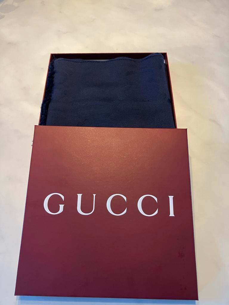 Gucci Sjaal - Weinig Gedragen, Topstaat!, Ophalen of Verzenden, Zo goed als nieuw