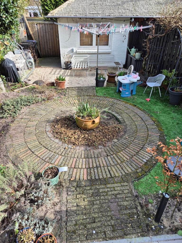 Gratis af te halen: Gebruikte klinkers voor tuin of pad, Tuin en Terras, Tegels en Klinkers, Ophalen of Verzenden, Gebruikt, Beton
