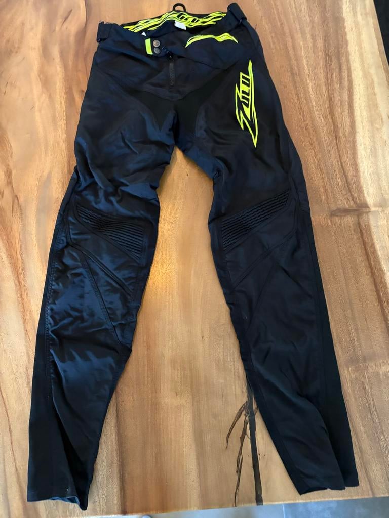 ZULU motor / fietscrossbroek zwart met neongeel, maat Y30, Ophalen of Verzenden, Tweedehands, Kinderen, Broek | textiel