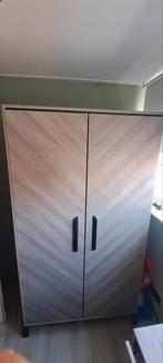 Mooie 2-deurs Legkast Havana, Ophalen, Zo goed als nieuw