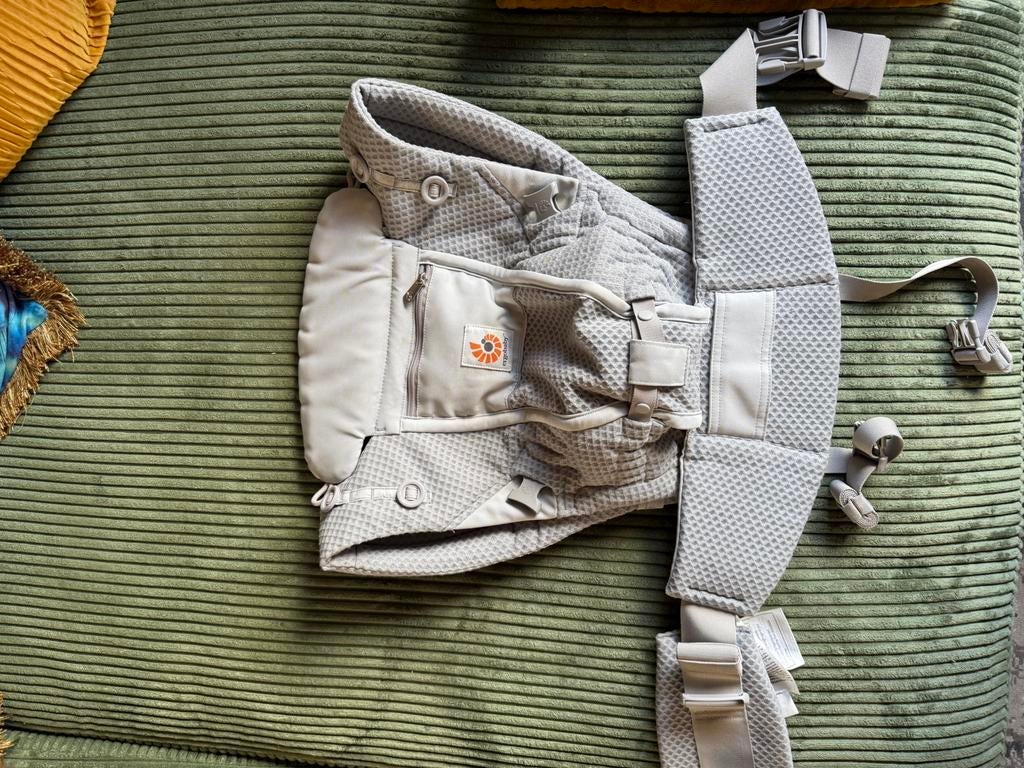Ergobaby Adapt soft flex mesh Pearl Grey, Kinderen en Baby's, Babydragers en Draagdoeken, Overige merken, Buik of Rug, Ophalen of Verzenden