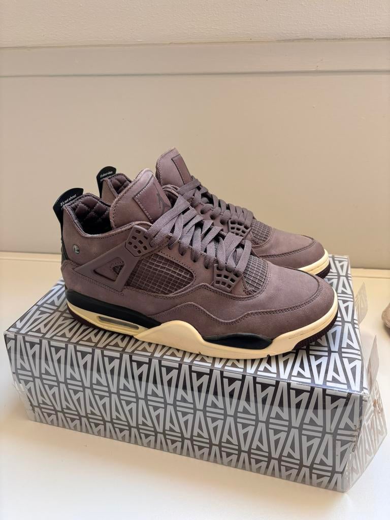 Nike Air Jordan 4 A Ma Manière ‘Violet Ore’ Maat 44/US10, Kleding | Heren, Schoenen, Ophalen of Verzenden, Zo goed als nieuw, Overige kleuren