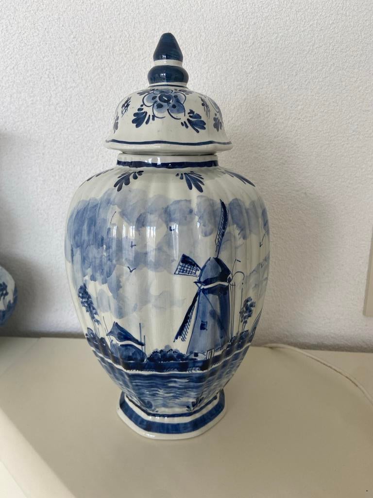 Delfts blauwe vaas met deksel, Ophalen