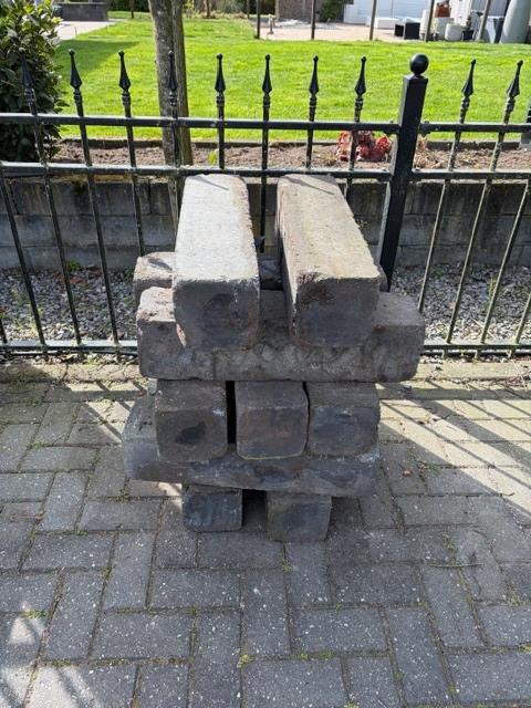 Stapelblokken getrommeld 15 x 15 x 60 GRATIS ophalen, Tuin en Terras, Ophalen, Gebruikt, Blok, Minder dan 25 cm