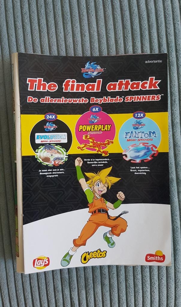 Spinners Beyblade folder 73 t/m 114 erop + 1 gratis spinner, Ophalen of Verzenden, Spiek, Overige typen