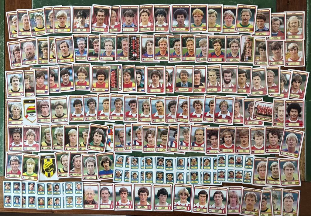 142 panini plaatjes Voetbal 80, Ophalen of Verzenden