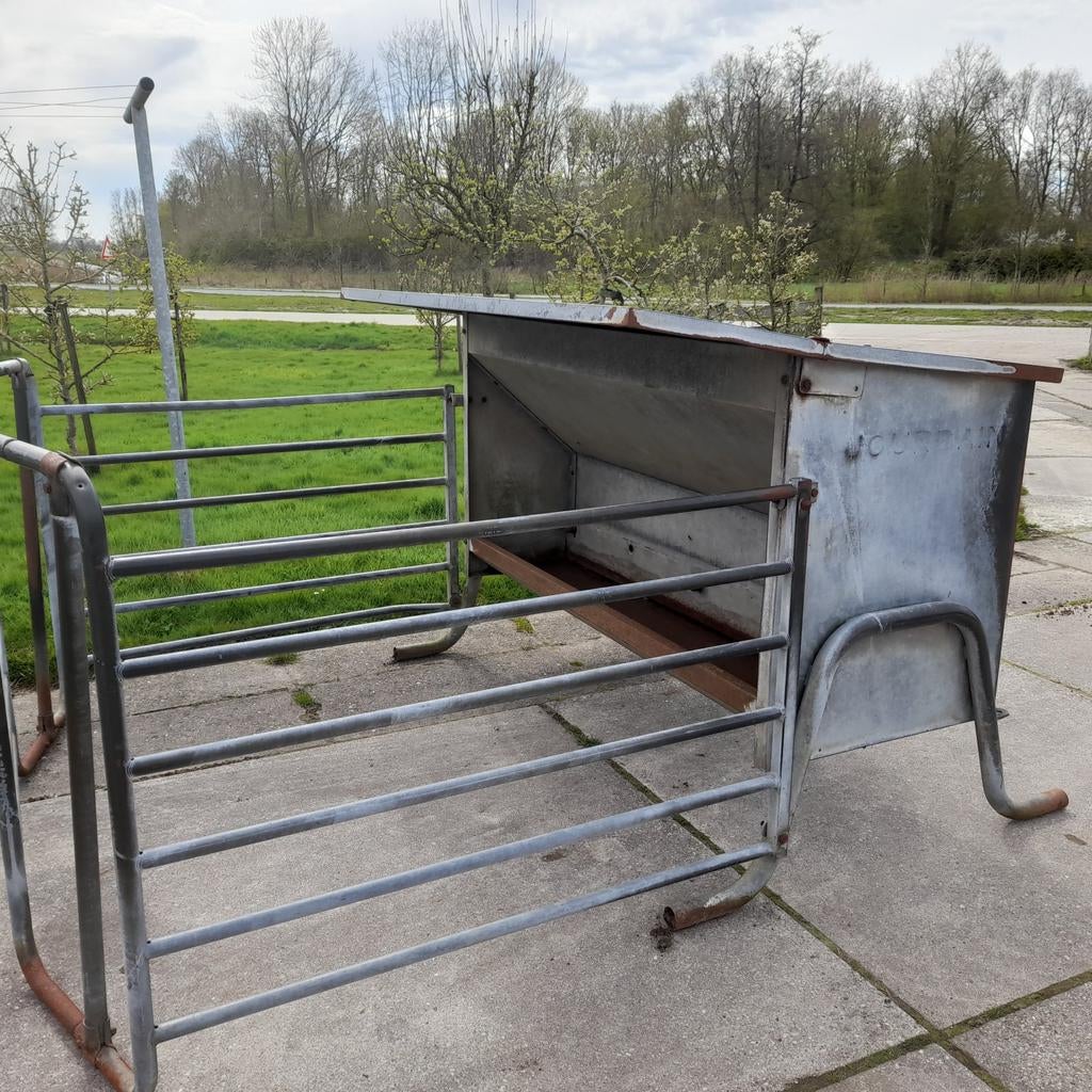 Biksbak voor kalveren, Dieren en Toebehoren, Ophalen, Vee