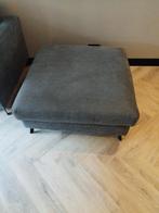 Grote grijze hocker op zwarte pootjes, Ophalen, Strak, Vierkant, 100 tot 125 cm