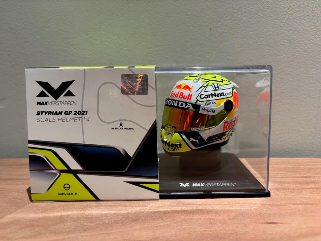 Max verstappen helm 1:4 oostenrijk 2021, Verzamelen, Automerken, Motoren en Formule 1, Ophalen of Verzenden, Zo goed als nieuw
