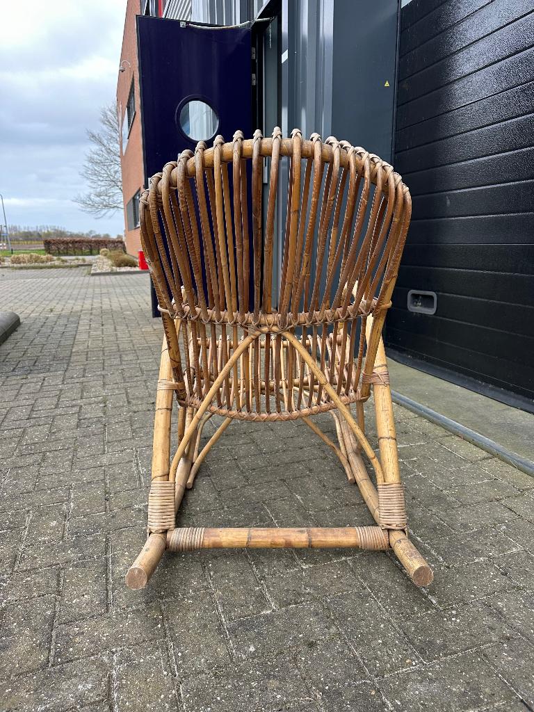 Rotan schommelstoel, Huis en Inrichting, Stoelen, Ophalen, Gebruikt, Bruin, Eén