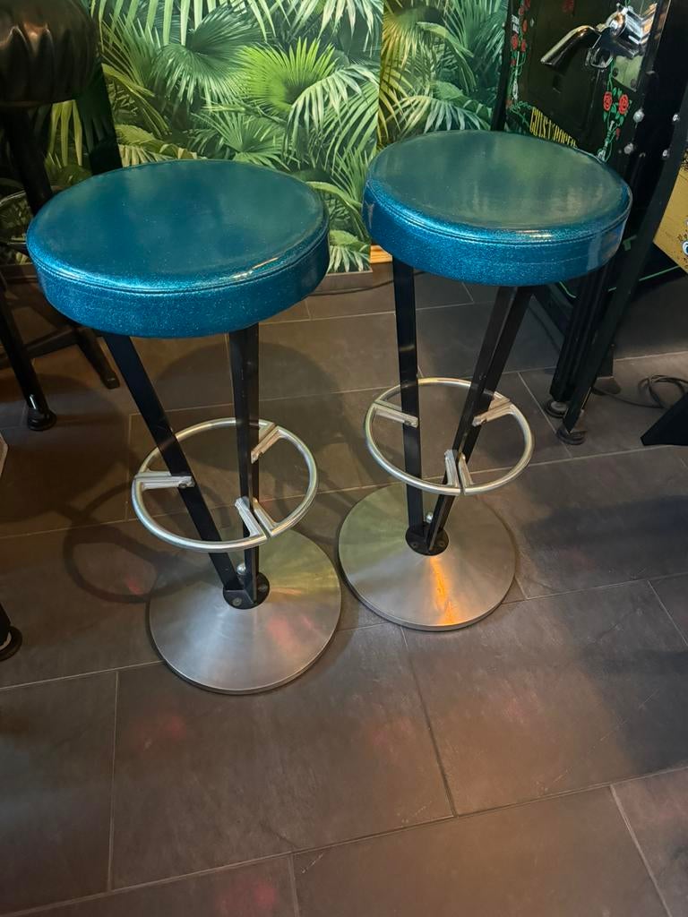 2 retro barkrukken, 5 krukken of meer, Ophalen of Verzenden, Zo goed als nieuw, 60 tot 90 cm