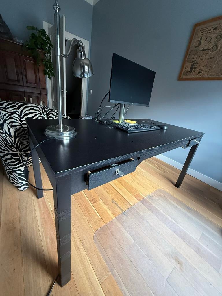 Zwart bureau met lade 150cmx75cmx74cm, Huis en Inrichting, Bureaus, Ophalen, Gebruikt, Overige typen, Zwart
