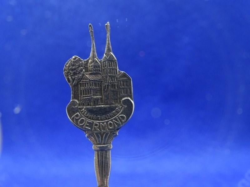 Lepeltje: Roermond, Verzenden