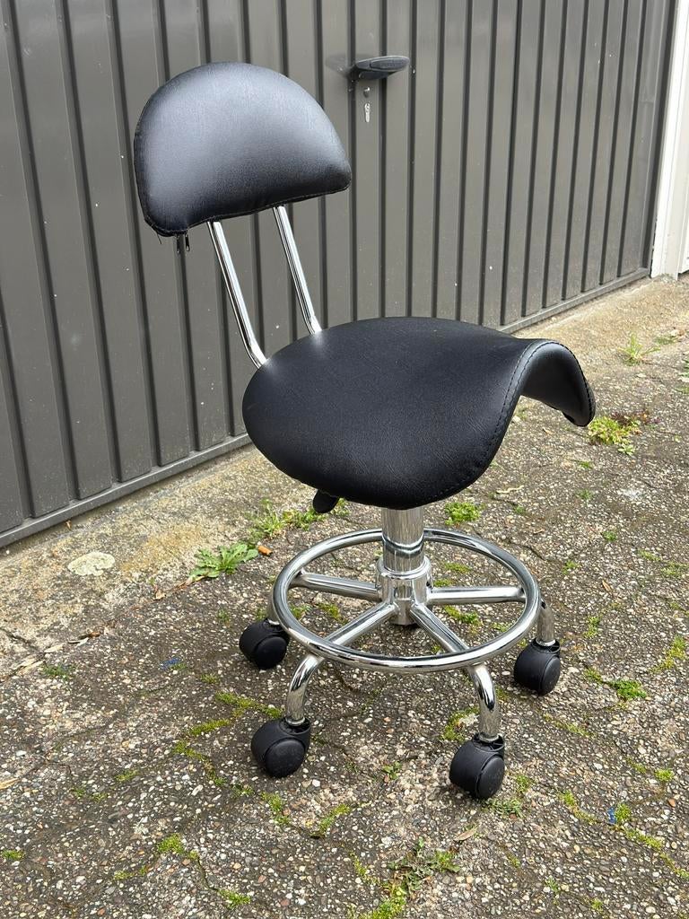 Ergonomische Zadelkruk met Rugleuning –In Hoogte Verstelbaar, Ophalen, Zwart, Zo goed als nieuw, Bureaukruk