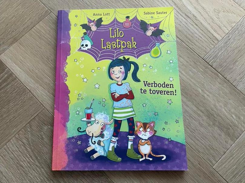 Lilo Lastpak: Verboden te toveren! - Anna Lott, Ophalen of Verzenden, Zo goed als nieuw, Fictie