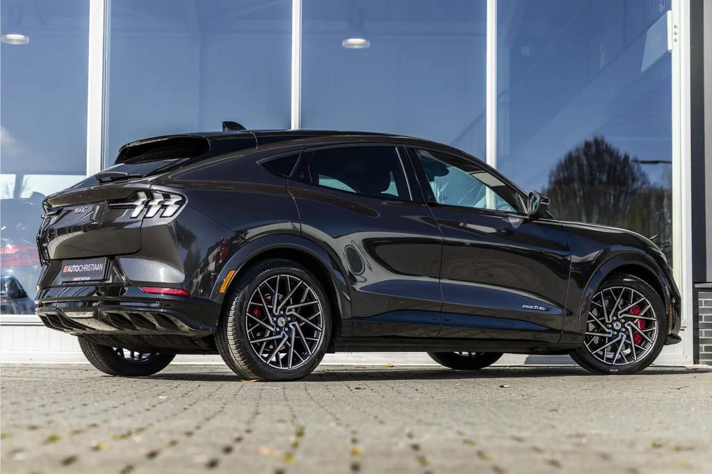 Ford Mustang Mach-E GT Extended AWD 98 kWh € 35.850,00, Auto's, Automaat, Gebruikt, 750 kg, Leder en Stof