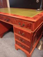 Prachtig Taxus bureau met lades en lederen blad in Nieuwstaa, Huis en Inrichting, Bureaus, Engelse, Engelse, Engelse, Ophalen of Verzenden