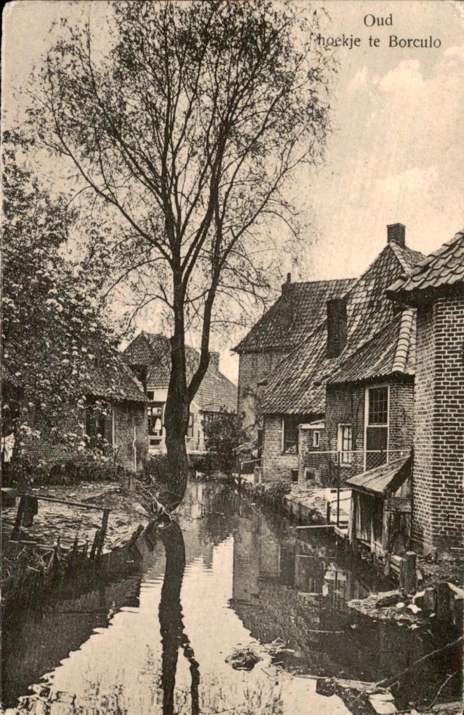 Borculo - Oud hoekje - straatzicht, Verzamelen, Ansichtkaarten | Nederland, Ongelopen, Gelderland, Voor 1920, Ophalen of Verzenden