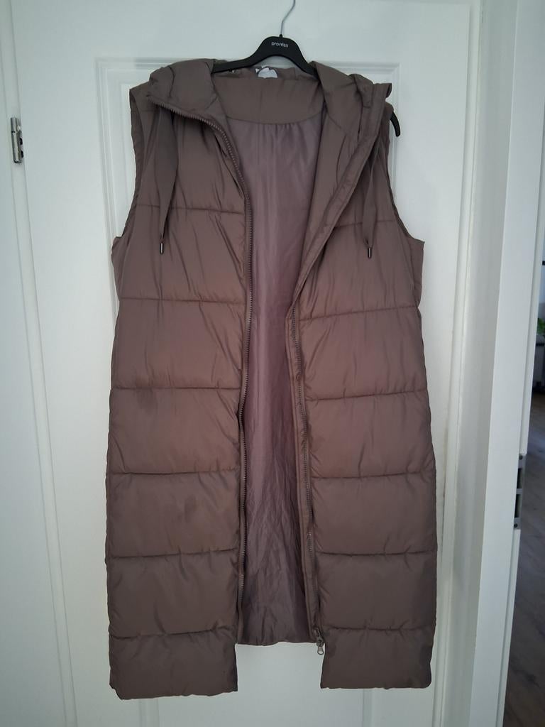 Lange ruime bruine bodywarmer maat 38/40, Kleding | Dames, Bodywarmers, Ophalen of Verzenden, Nieuw, Maat 38/40 (M), Bruin