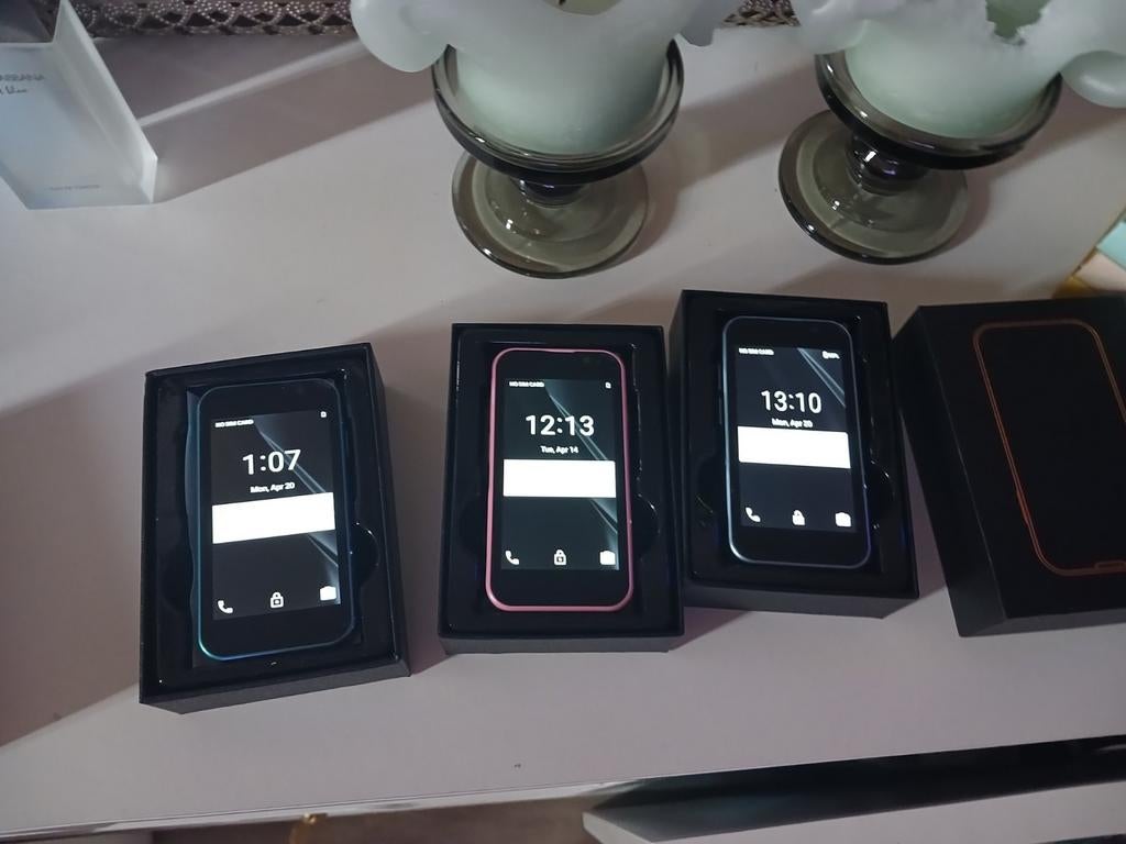 Mini telefoon iphone 16se nieuw, Telecommunicatie, Mobiele telefoons | Samsung, Ophalen of Verzenden, Nieuw, Blauw