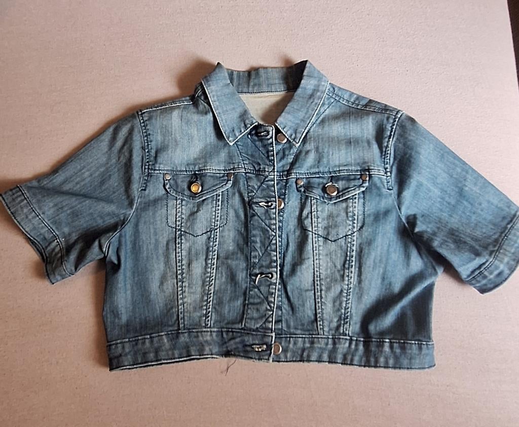 Kort spijkerjasje mt 36, Ophalen of Verzenden