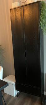 WOOOD Silas Hoge Kast - Zwart Eikenhout/Essen 210x60x36cm, Ophalen, Zo goed als nieuw