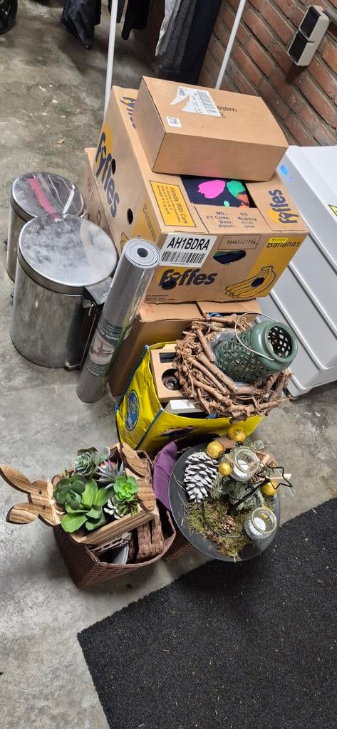 Rommelmarkt spullen, Ophalen, Zo goed als nieuw