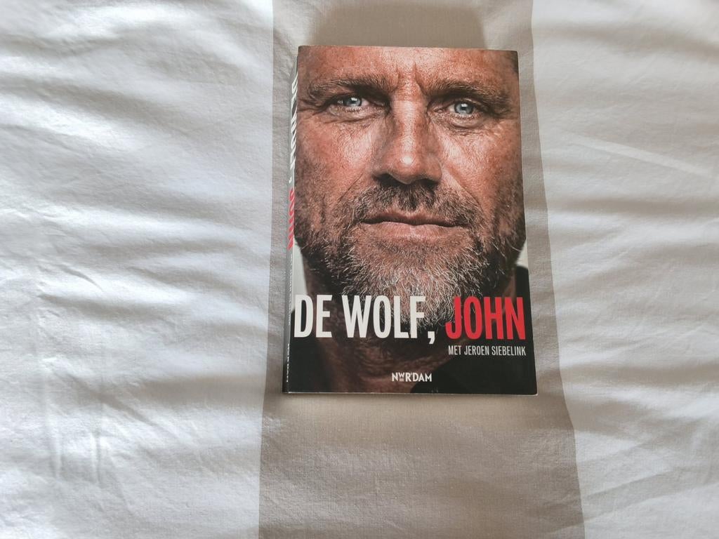 MOOIE VOETBAL BOEKEN VAN DE WOLF, KIEFT, KLUIVERT, Ophalen of Verzenden, Zo goed als nieuw, Balsport