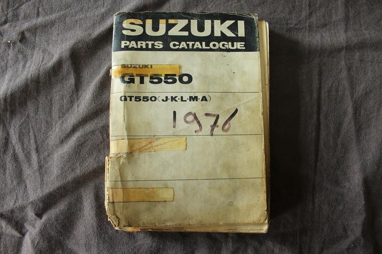 Suzuki GT550 J K L M A 1975/1976 parts catalogue GT 550, Motoren, Handleidingen en Instructieboekjes, Ophalen of Verzenden, Suzuki