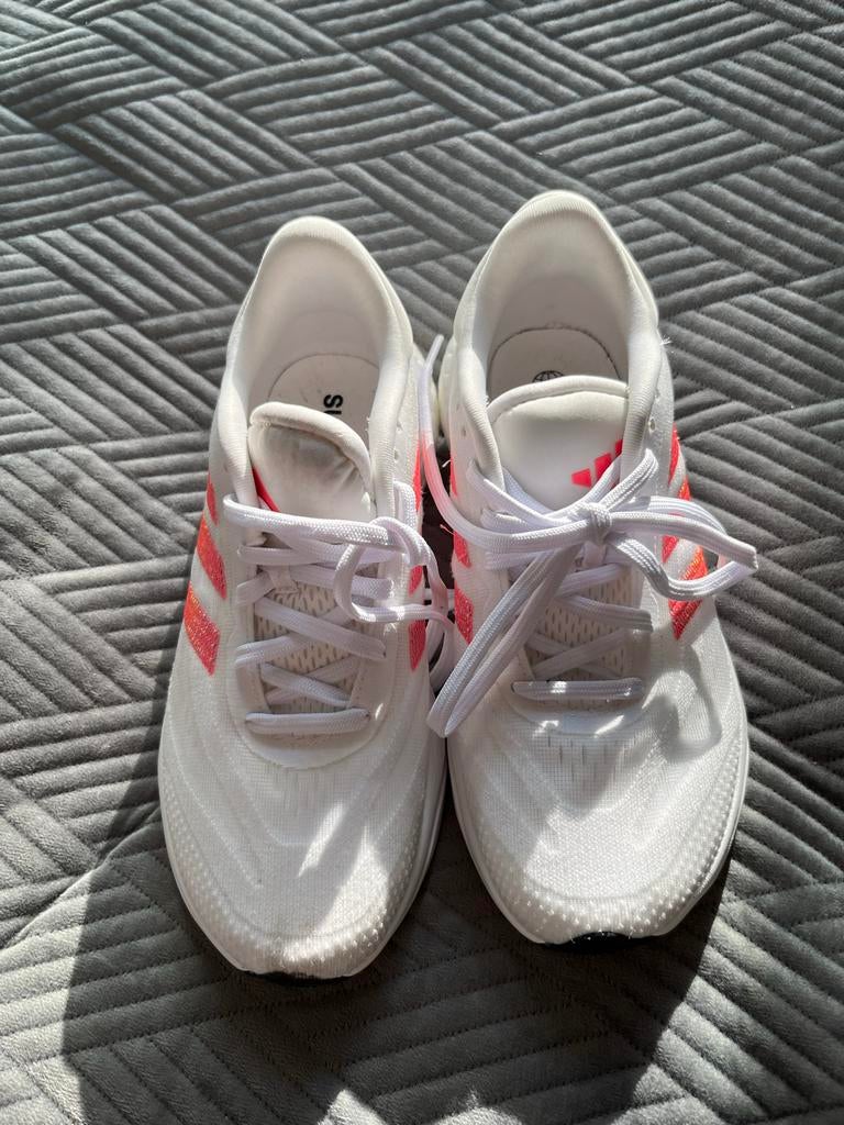 Adidas Supernova hardloopschoenen - maat 37,5, Ophalen of Verzenden, Zo goed als nieuw, Wit, Sportschoenen