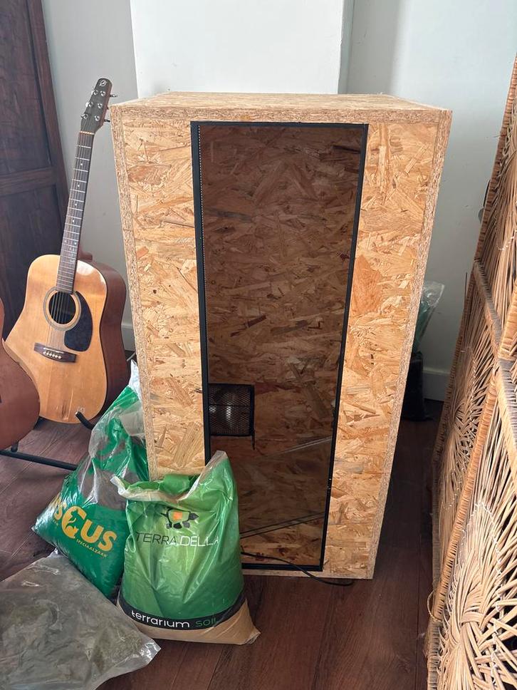 Terrarium 150x50x50 met materiaal, Dieren en Toebehoren, Reptielen en Amfibieën | Toebehoren, Gebruikt, Terrarium of Paludarium