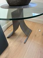 Rolf benz Glazen bijzettafel met metalen onderstel, Huis en Inrichting, Gebruikt, Rond, 55 tot 75 cm, Glas
